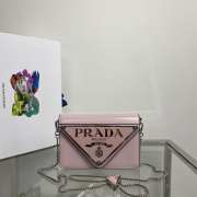 Prada Woversized Logo-Plaque Leather Pink Bag 17x9.5x3.5cm - 1