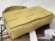 Bottega Veneta Maxi Intreccio Bag 01 23x15x6cm - 4