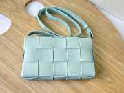 Bottega Veneta Maxi Intreccio Bag 05 23x15x6cm - 1