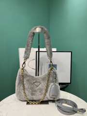 Prada Re-Edition 2005 shearling shoulder bag in gray 22x12x6cm - 1