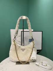 Prada Re-Edition 2005 shearling shoulder bag in white 22x12x6cm - 1