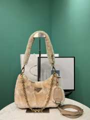 Prada Re-Edition 2005 shearling shoulder bag in beige 22x12x6cm - 1