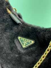 Prada Re-Edition 2005 shearling shoulder bag in black 22x12x6cm - 2