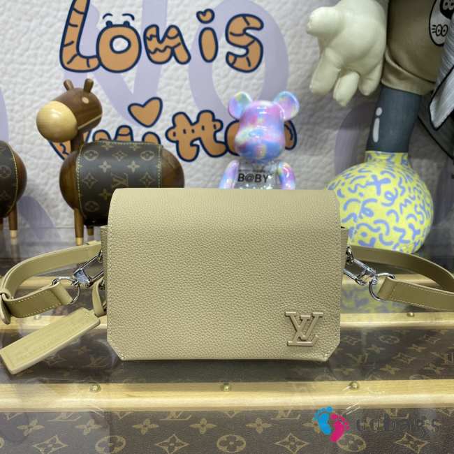 Louis Vuitton M82804 Fastline Wearable Wallet In Yellow 17.3x12x7cm - 1