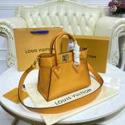 Louis Vuitton M57728 On My Side Bag In Yellow 25x20x12cm - 5