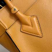 Louis Vuitton M57728 On My Side Bag In Yellow 25x20x12cm - 3