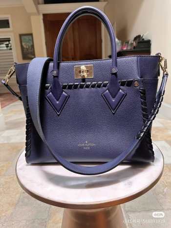 Louis Vuitton M57728 On My Side PM Purple 25x20x12cm