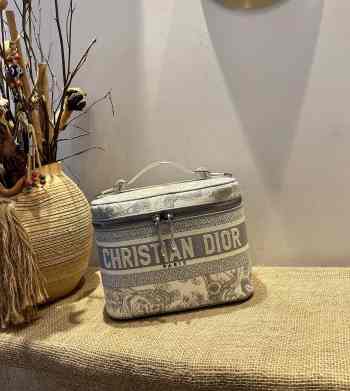 Dior Gray Travel Vanity Case Bag 25x21x18cm