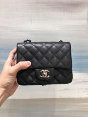 Chanel small flap bag caviar black with silver/gold hardware 17cm - 4