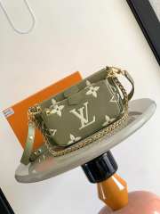 Louis Vuitton M80399 Multi Pochette Accessories Bag In Green 24x13.5x4cm - 1