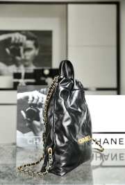 Chanel 22 Backpack Calfskin & Gold-Tone Metal Black - 6