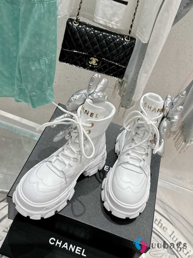 Chanel ankle boots in white EU 35-40 - 1