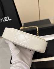 Chanel White Leather Embellished Flap Saddle Bag 19x11.5x3.5cm - 5