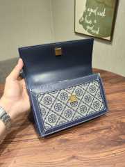 Tory Burch T Monogram Cotton Chain Wallet In Blue  - 3