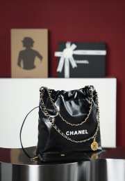 Chanel 22 Handbag Shiny Calfskin & Gold-Tone Metal Black 35x37x7cm - 5