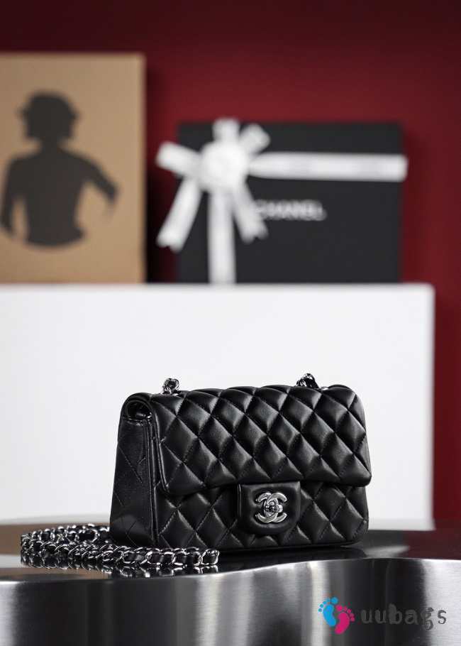 Chanel flap bag with silver buckle in black 12x20x6cm - 1