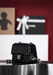 Chanel flap bag with silver buckle in black 12x20x6cm - 3