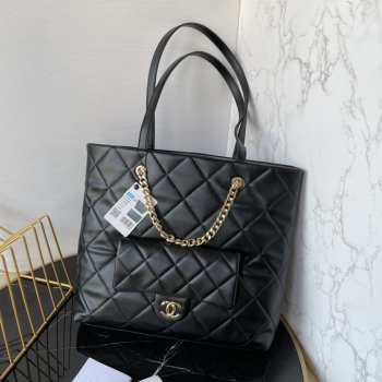 Chanel large lambskin shopping bag In black 35x32x9cm