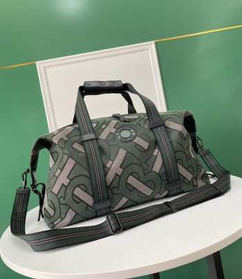 Burberry Travel Bag In Green 50x19x29cm