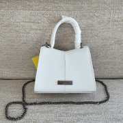 Marc Jacobs top handle bag in white 19.5x15.5x9cm - 2