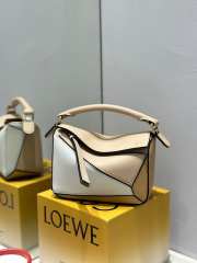 Loewe Mini Puzzle Edge Bag Beige & White 18x8x12cm - 3