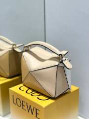 Loewe Mini Puzzle Edge Bag Beige & White 18x8x12cm - 2