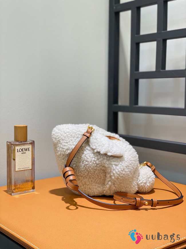 Loewe Bunny Bag In White 17x12x9cm - 1