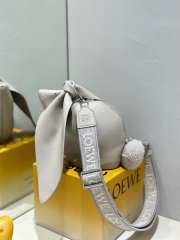 Loewe Bunny Bag In Nappa Calfskin in White 18.5x16x9cm - 3