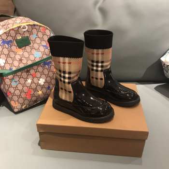 Burberry sock boots for baby 