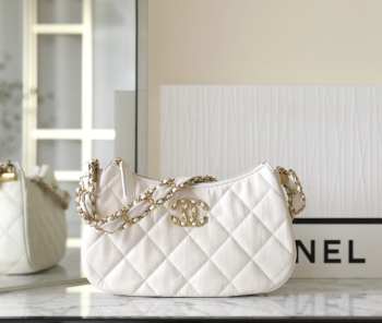 Chanel 23k Hobo Bag Calfskin White 23x13x5cm