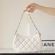 Chanel 23k Hobo Bag Calfskin White 23x13x5cm - 5