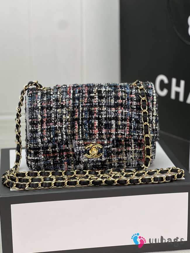 Chanel Flap bag raffia Tweed in red & black with gold hardware 20cm - 1