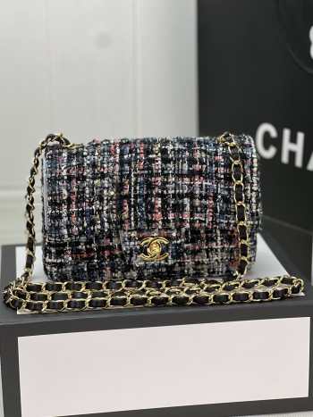 Chanel Flap bag raffia Tweed in red & black with gold hardware 20cm