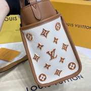 Louis Vuitton M59905 On My Side PM In Brown 25x20x12cm - 4