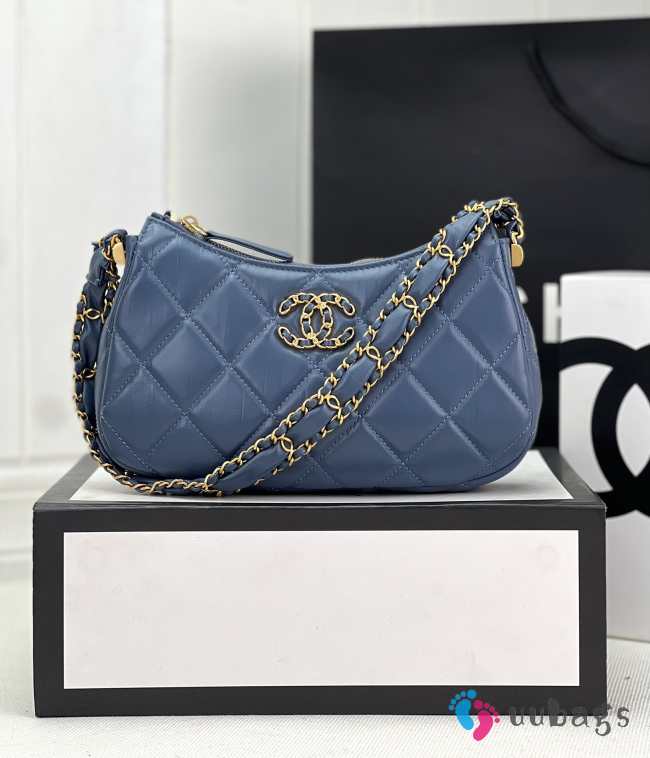 Chanel 23k Hobo Bag Calfskin Blue 23x13x5cm - 1