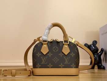 Louis Vuitton M82717 New Nano Alma 18x12x8cm