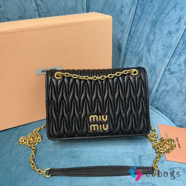 Miu Miu Leather Chain-Linked Shoulder Bag In Black 19x13x5cm - 1