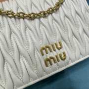 Miu Miu Leather Chain-Linked Shoulder Bag In White 19x13x5cm - 3