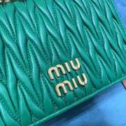 Miu Miu Leather Chain-Linked Shoulder Bag In Green 19x13x5cm - 2