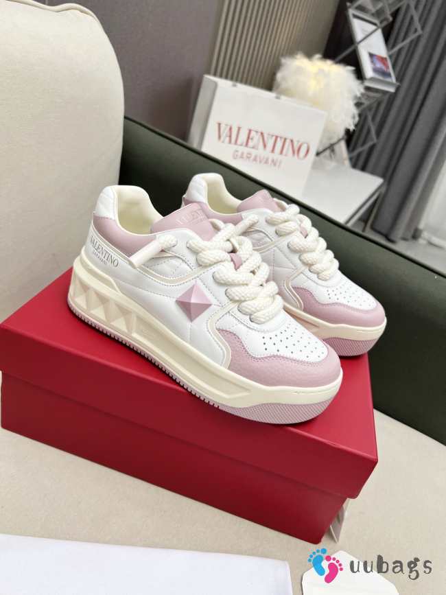 Valentino One Stud Sneaker 04 - 1