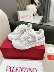 Valentino One Stud Sneaker 06 - 5