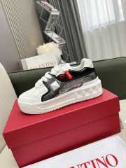 Valentino One Stud Sneaker 17 - 3