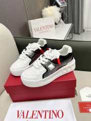 Valentino One Stud Sneaker 17 - 2