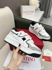 Valentino One Stud Sneaker 18 - 4