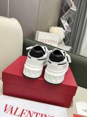 Valentino One Stud Sneaker 18 - 3