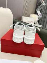 Valentino One Stud Sneaker 19 - 2