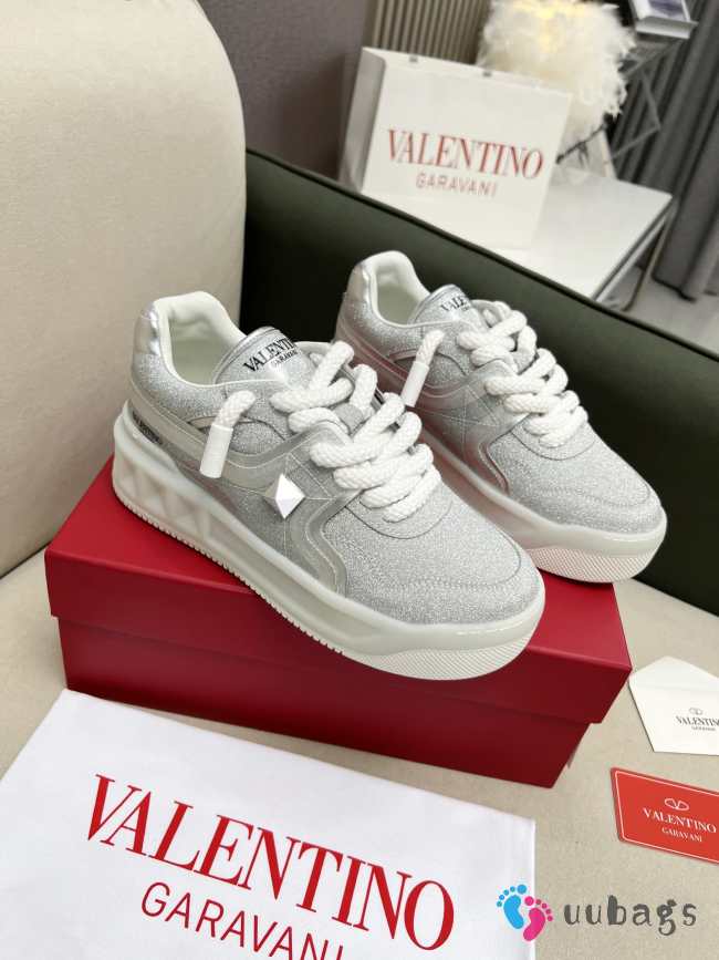 Valentino One Stud Sneaker 22 - 1