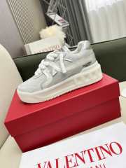 Valentino One Stud Sneaker 22 - 2