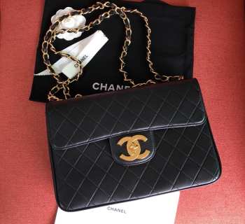 Chanel Flap Bag Lambskin Black Gold Hardware 30x21x8cm