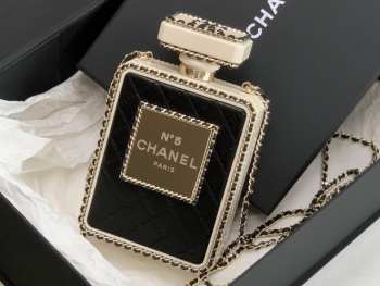 Chanel Perfume Bottle Clutch Bag 03 16x9x3.5cm